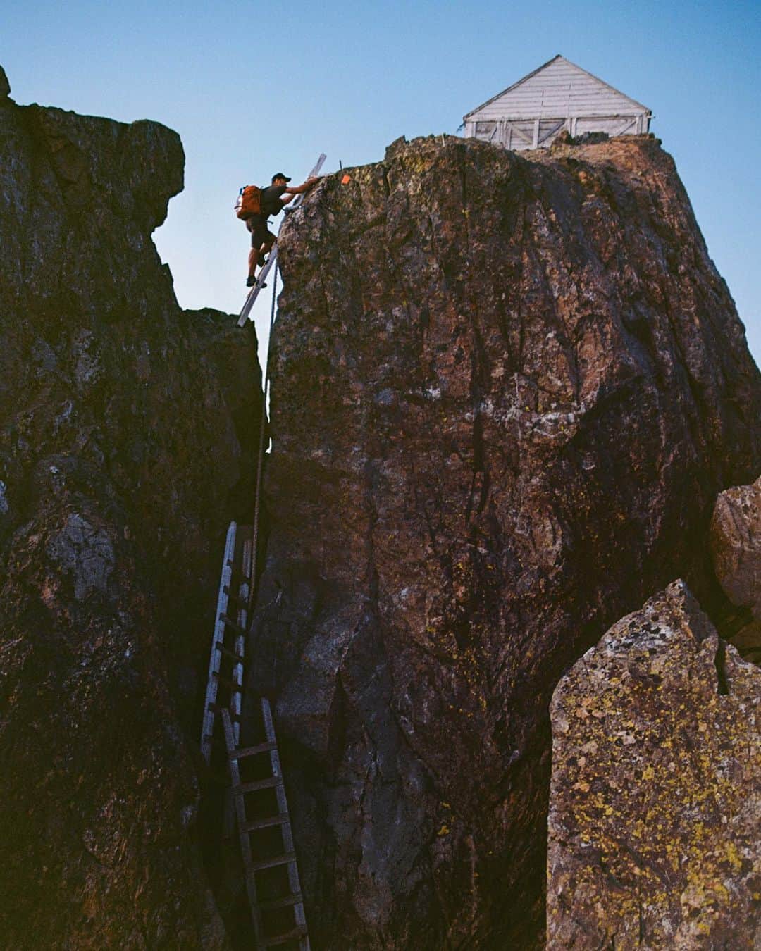 Alex Strohlのインスタグラム：「N E W  B O O K • I’m delighted to share Adventure Buddies Vol. 4, Lookout Roulette with you.  This is the story of @isaacsjohnston and I’s mad quest to find the wildest fire lookouts to overnight at.  This is our fourth volume probably our best one. I know i’m biased but bear with me here… It’s our best one yet because we went to very unique places, took risks with the concept, and thanks to that, the photos turned out really well.   Going on a trip with your best friend and experiencing all the things that happen like: getting lost, swimming in a freezing cold river, making coffee in the sun, having a good laugh at how stupid a situation becomes, are all essential things to our wellbeing. In fact, it should be mandatory to have trips like this every summer!   Order at the link in bio. Very limited quantities (and I mean it)」