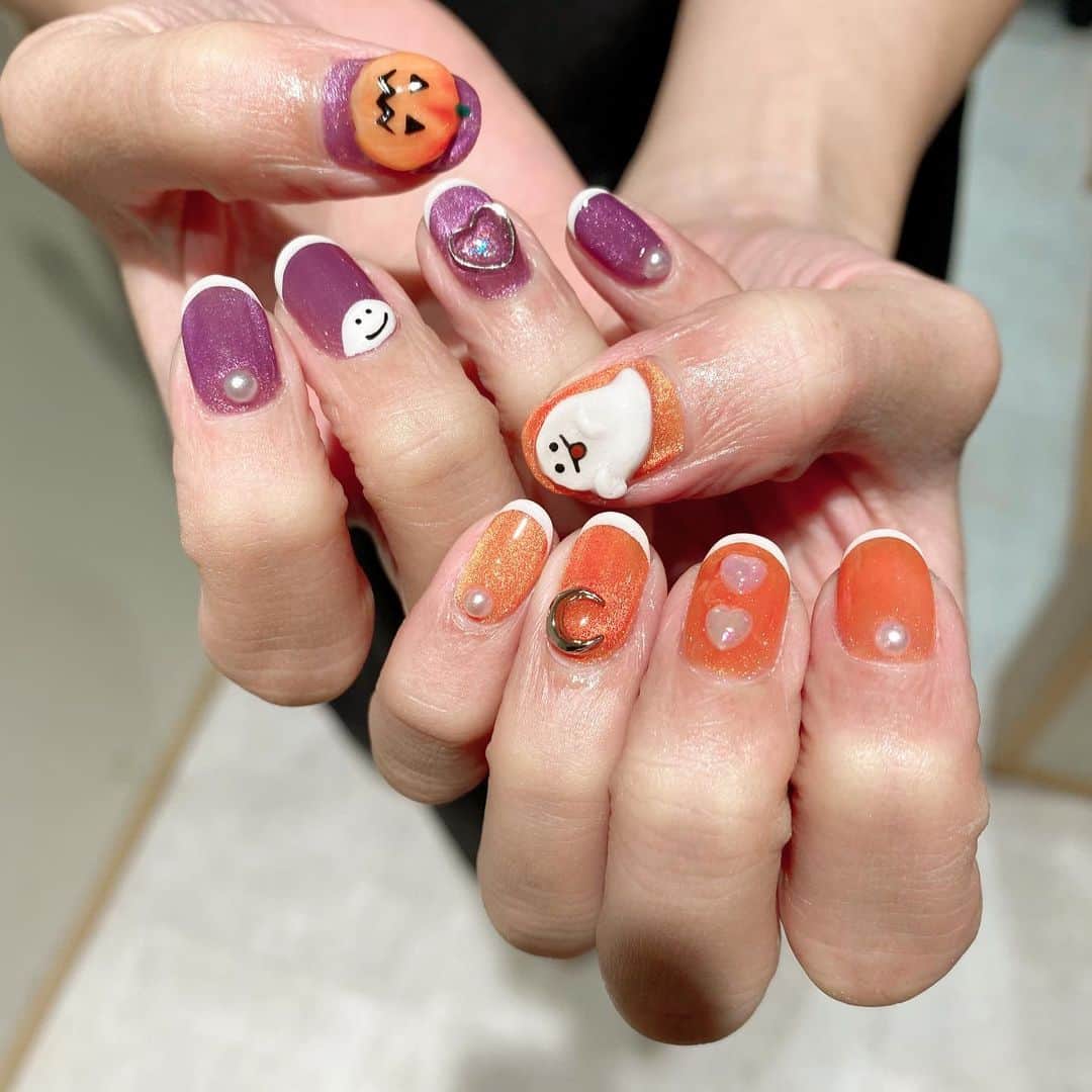 アイドル鳥越のインスタグラム：「お菓子(ビールタバコお金)くれなきゃいたずらしちゃうぞーネイル💃💃💃 #ネイルデザイン #ハロウィン #ハロウィンネイル #ハッピーセット」