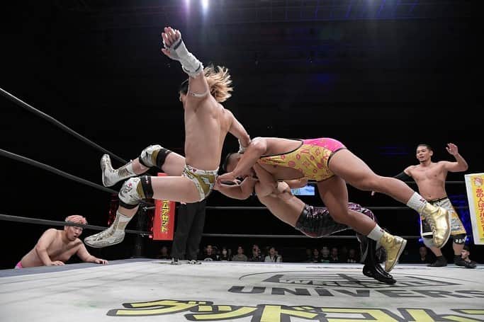 平田一喜さんのインスタグラム写真 - (平田一喜Instagram)「#名古屋国際会議場 🌞  #プロレス #プロレスリング #プロレスラー #DDTプロレス  #professionalwrestling #Prowrestler #釣り好き #美容男子 #美容好き #銭湯 #スーパー銭湯 #銭湯好き #サウナ #サウナ好き #筋肉 #muscle #バス釣り好き #美容 #ddtpro #平田 #平田一喜 #kazukihirata」9月18日 23時49分 - parakissk