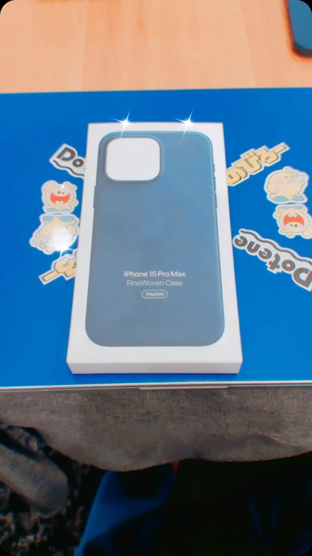 マサイのインスタグラム：「iPhone 15 Pro Maxの純正ケース紹介」