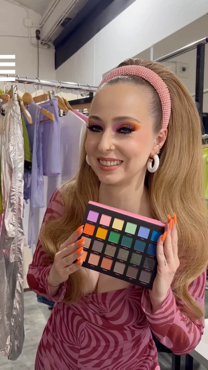 セフォラのインスタグラム：「@MarionCameleon vous dit tout sur sa nouvelle collab avec @Sephora Collection 🤩  🗓️ Préparez-vous à shopper la collection le 19.09 à 18h sur sephora.fr et l’app Sephora !  #sephoraxmarioncameleon #sephorafrance #sephoracollection #makeupartist #marioncameleon」