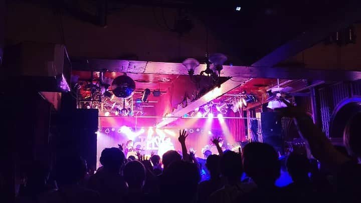 sayaのインスタグラム：「🧞‍♀️🧞🧞‍♂️  TOKYO CALLING 2023 @渋谷CHELSEA HOTEL  ありがとうございました🥰 　 ライブハウスの熱気って最高ですね。楽しかったな。  10年以上前、生まれて初めてライブを見に行った場所もチェルシーホテルだったことを思い出してしみじみしました。  やっぱり私はライブが好きです🧍🏼‍♀️これからもたくさん会いに行けますように。  おやすみなさい😴  saya  #レルエ #トーキョーコーリング #tokyocalling」