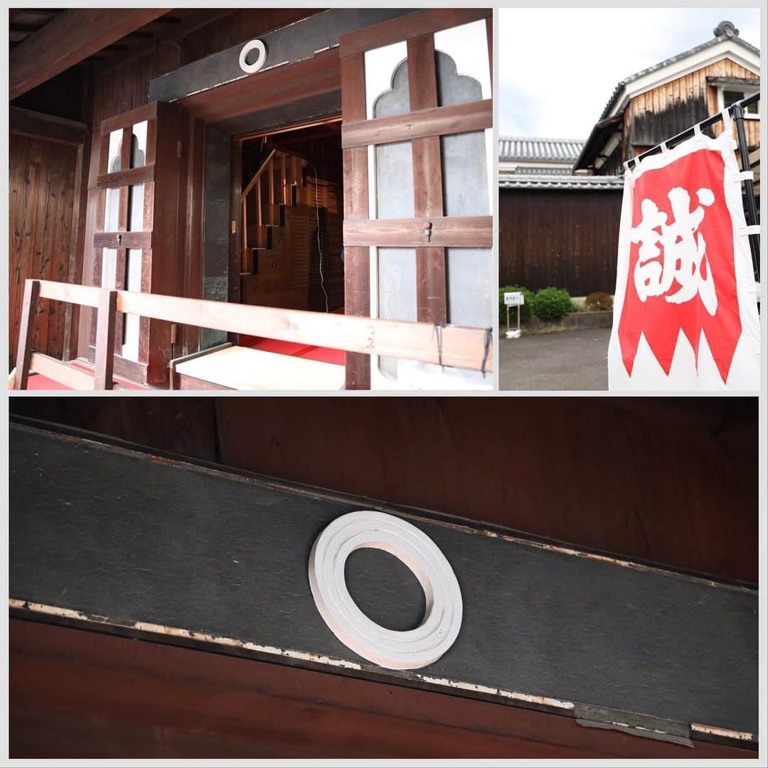 久保田秀敏さんのインスタグラム写真 - (久保田秀敏Instagram)「先日『そうだ、京都行こう』と思い立ち 弾丸日帰りで京都へ。  というのも 旧前川邸の東の蔵など 普段公開していない場所が 9月30日まで限定公開をしているということで 土方歳三を演じる上で必ず一度はこの目で見てみたくて行ってきました。  彼らが実際に居たその場の空気を 目で見て 耳で聞いて 鼻で感じる。  とても有意義な時間になりました。  壬生塚には7月16日に建立されたばかりの 新しい土方歳三の像が。 その瞳の奥にある力強い覇気に圧倒されました。  新選組を題材にしたアニメ 『薄桜鬼』 も、今日で15周年を迎え 僕自身もあらためて気合いが入りました。 ミュージカル『薄桜鬼』 通称“薄ミュ” も、更にパワーアップして 来年の【土方歳三 篇】 満を持してお届けしたいと思います。  新選組結成160年 薄桜鬼15周年  これからも更に誠を掲げて進んでいきます。  #京都 #京の夏の旅 #新選組 #新選組屯所 #旧前川邸 #東の蔵 #西の蔵 #刀傷 #掛屋 #新徳寺 #清河八郎 #壬生寺 #壬生塚 #土方歳三 #土方歳三像 #和泉守兼定 #池田屋 #池田屋事件 #古高俊太郎」9月19日 1時34分 - hidetoshi_kubota