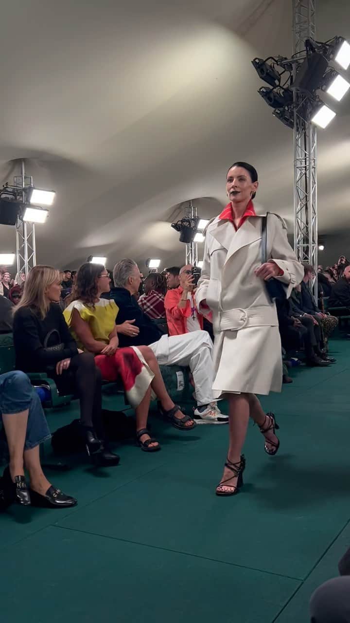 AnOther Magazineのインスタグラム：「Daniel Lee presents his second mainline collection at Burberry for Summer 2024 in a tent in Highbury, north London 💙   “The kind of fashion that I like is about the things that make you think and feel, and product that you can’t necessarily find anywhere else and that ultimately you have an emotional attachment to,” Lee told AnOther Magazine in our latest issue. “The danger of this quiet-luxury thing is that it becomes ubiquitous.”   Read the interview about Daniel Lee’s vision for Burberry at the link in bio 📲  🎥 by @alexanderfury」