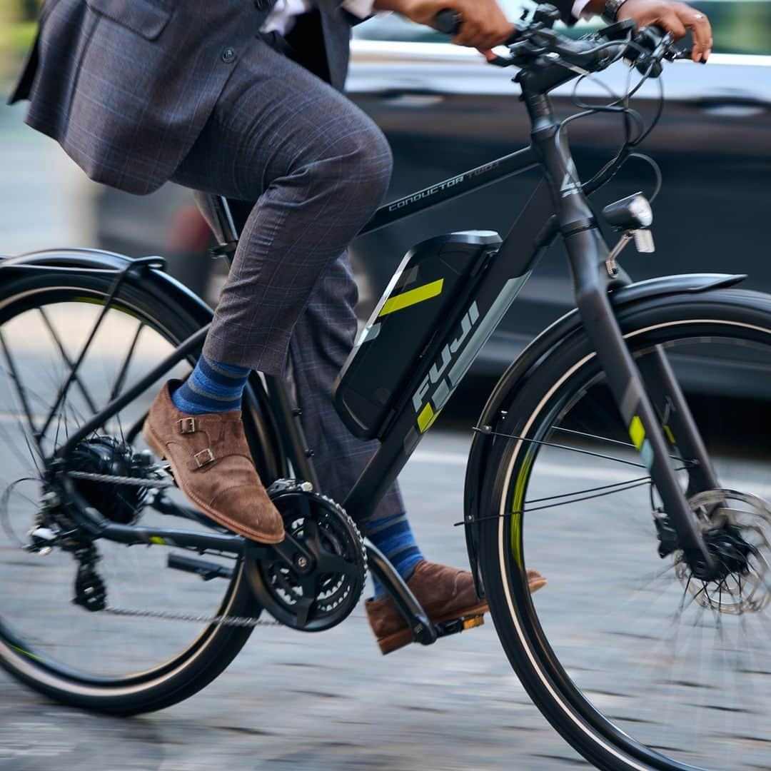 Fuji Bikesさんのインスタグラム写真 - (Fuji BikesInstagram)「What's more fun than conducting electricity?⚡️  #ebikes #fujibikes #fuji #conductor #ebike #Commuter #commuterbike #citybike」9月19日 1時31分 - fujibikes