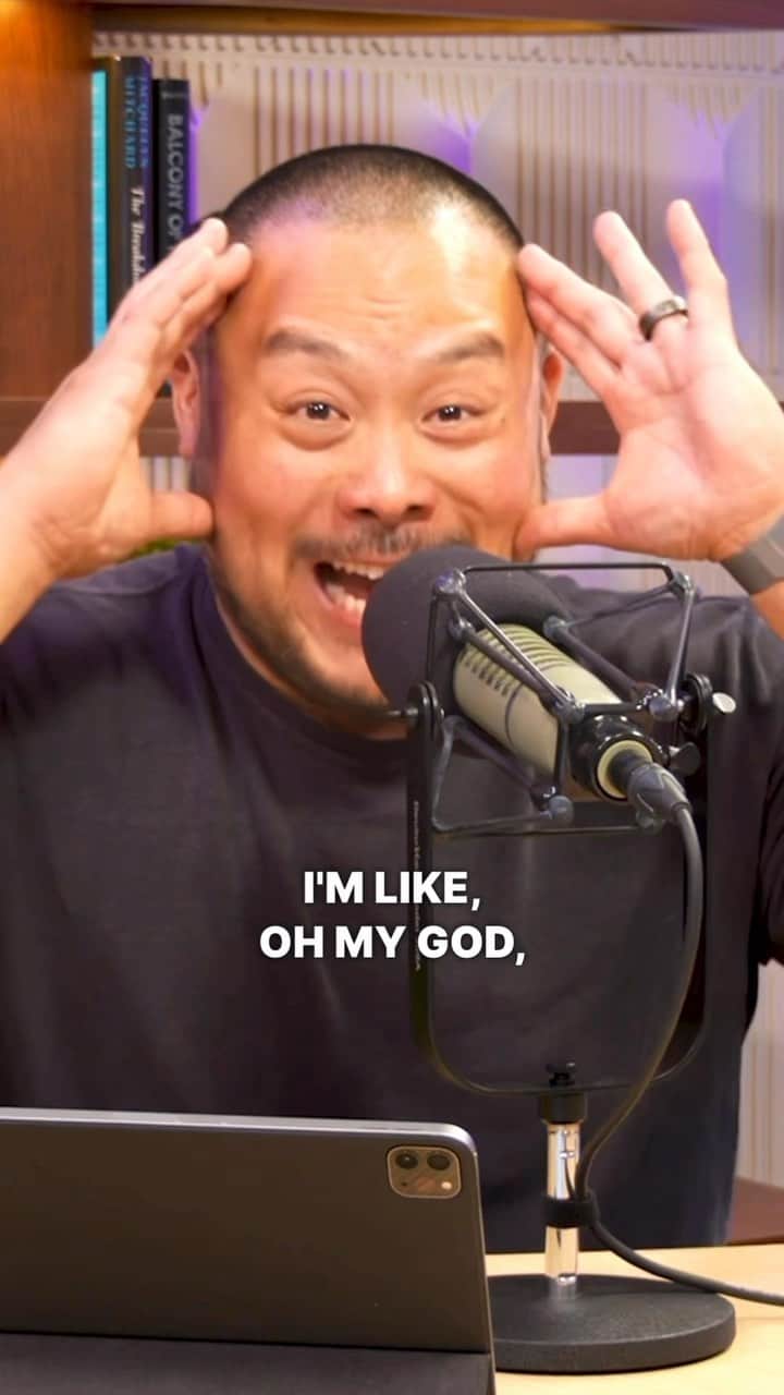 のインスタグラム：「🍪🥤What’s your convenience store guilty pleasure?🍕🍫  🎧Tune in to today’s episode of the Dave Chang Show on @spotifypodcasts to hear what @davidchang and @chrisyingz picked!」