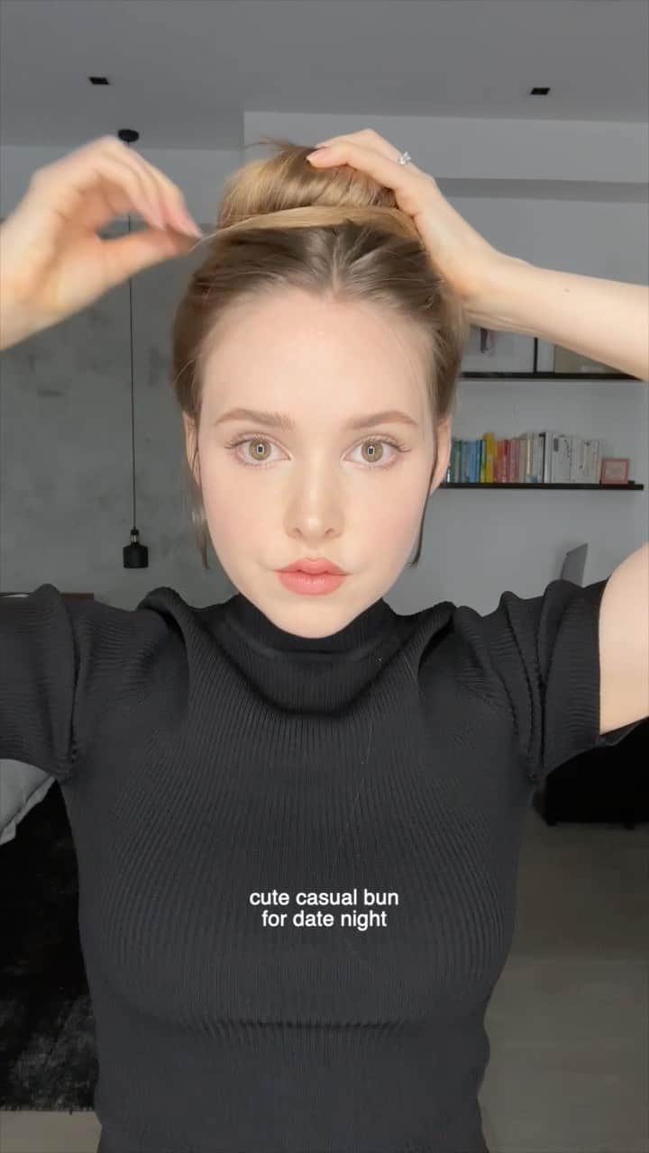 のインスタグラム：「Friday date night look 🖤  #buntutorial」
