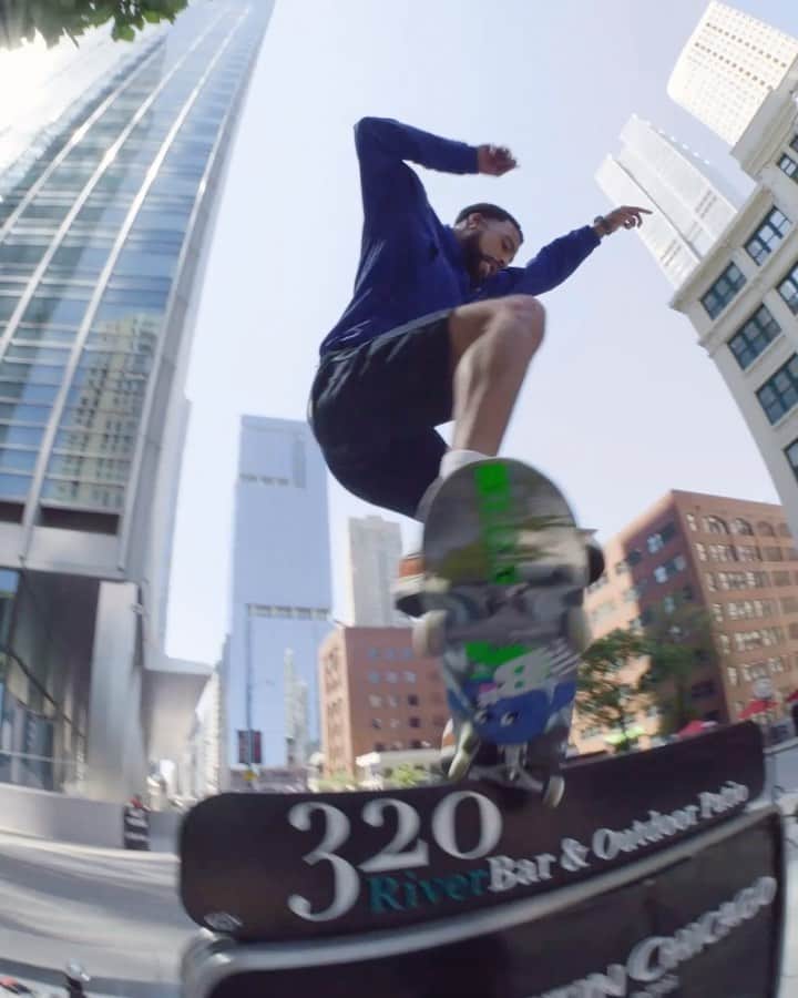 スラッシャーのインスタグラム：「🍾 @nbnumeric strong showing in the streets of Chicago 🏙️」