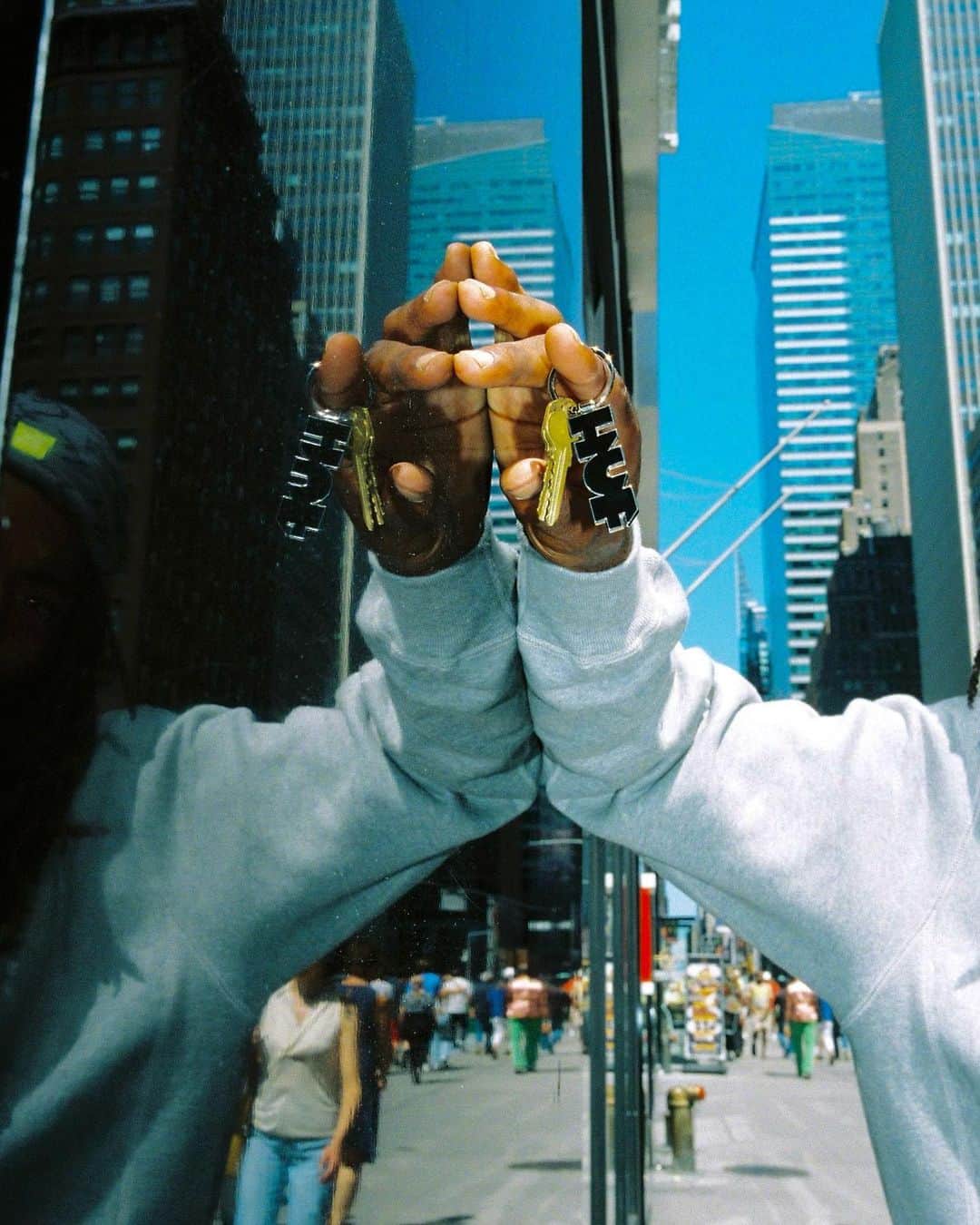エフティーシーのインスタグラム：「FTC NYC X @hufworldwide Collection Available Online and In-Store Now • 216 Avenue A, NY 🏙️ Photo by @la_melancolia #ftc #ftcskateboarding #forthecity #ftcsanfrancisco #ftcjp #ftctokyo #ftcnagoya #ftcosaka #ftcnewyork」
