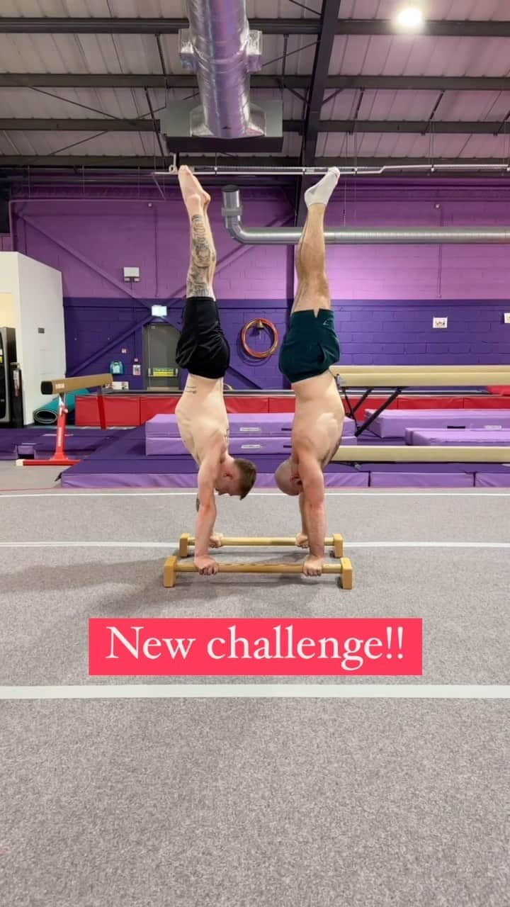 ナイル・ウィルソンのインスタグラム：「Calling all gymnasts, 1000 V-bucks to anyone that does this on the high p.bars 😅… Good luck.」