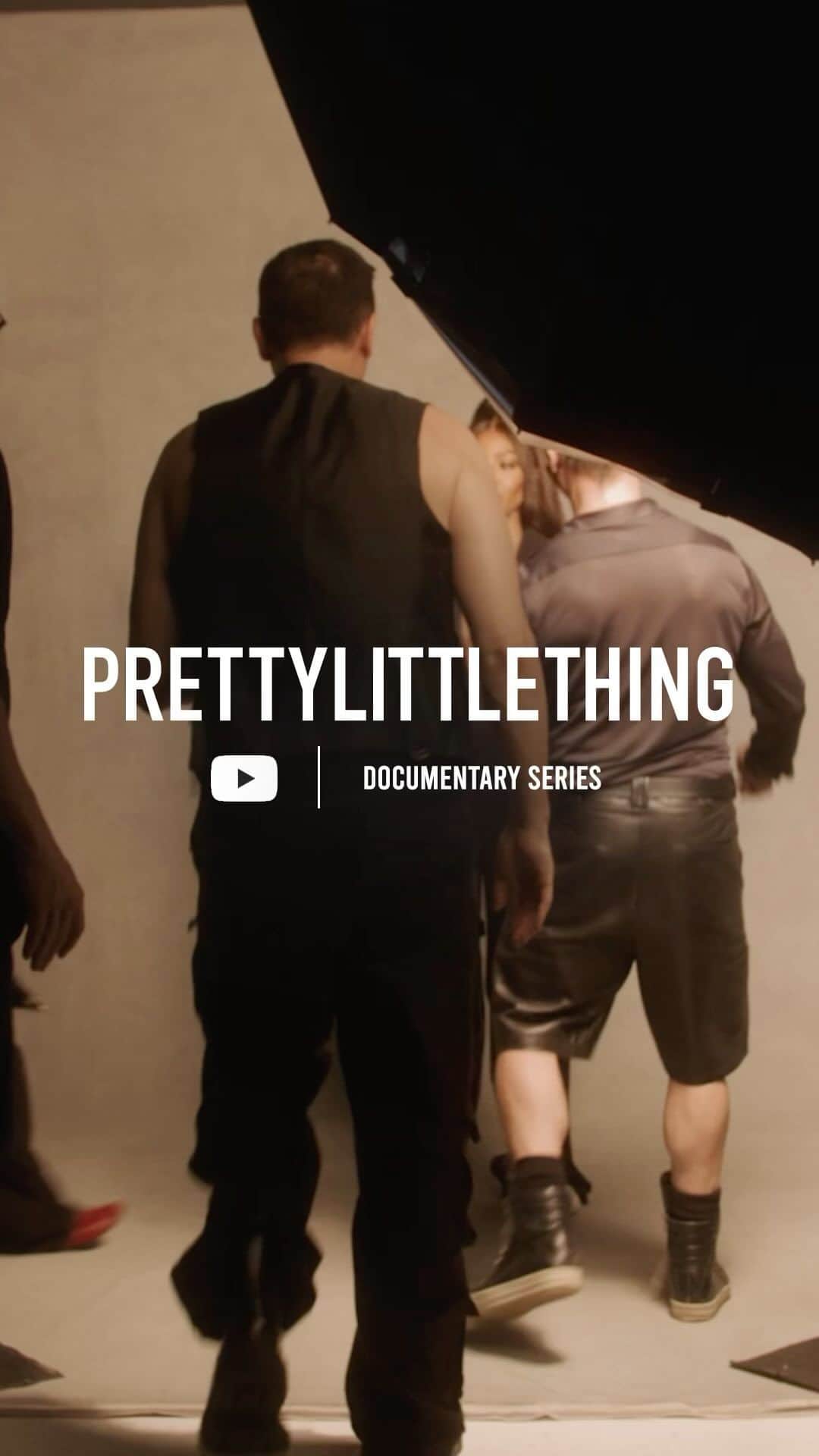 ナオミ・キャンベルのインスタグラム：「Episode 1 of @prettylittlething x Naomi Campbell is out on The PLT YouTube channel now! 🖤」