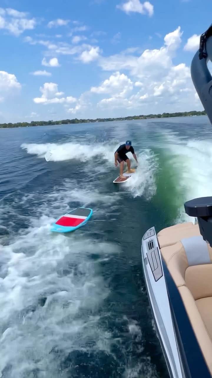 Earth Picsのインスタグラム：「@steellafferty testing different wakeboards 🏄‍♂️」