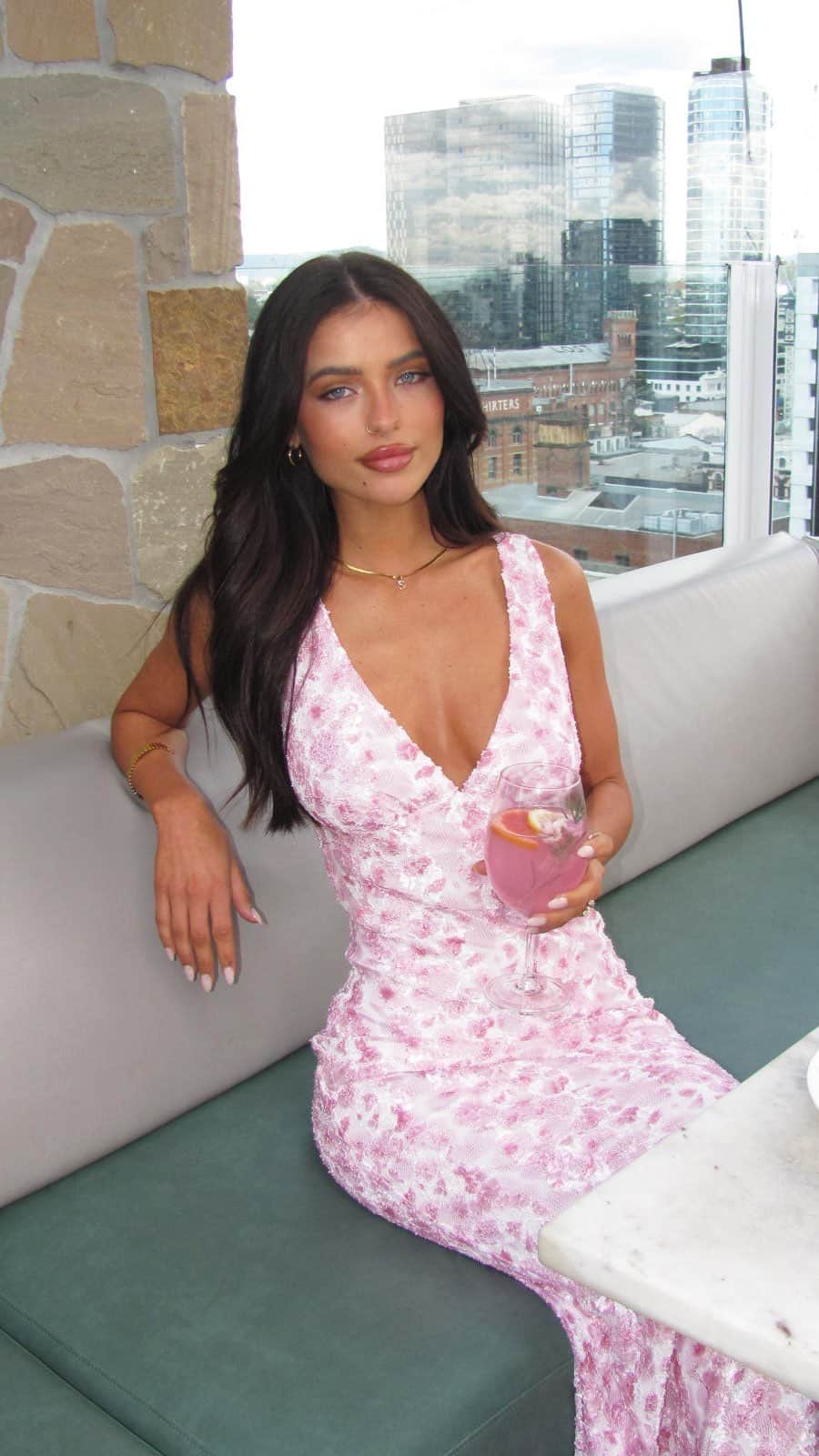 Beginning Boutiqueのインスタグラム：「We couldn’t be more obsessed with this fit to finish 🎀 Our NEW Farida Pink Lace Maxi Dress is available to shop, online now! ✨」