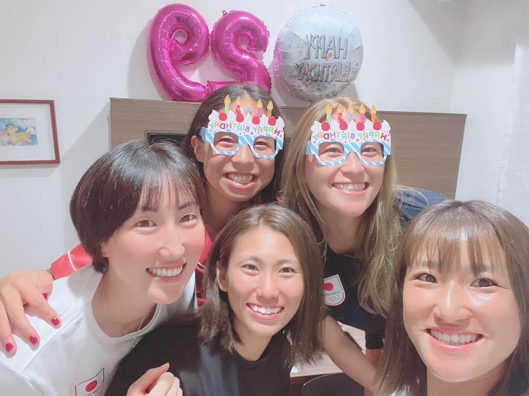 浅井悠由のインスタグラム：「@hazuki815hazuki  She was furious about the 20% discount😳😤🤭🙈😂 大爆笑の嵐」