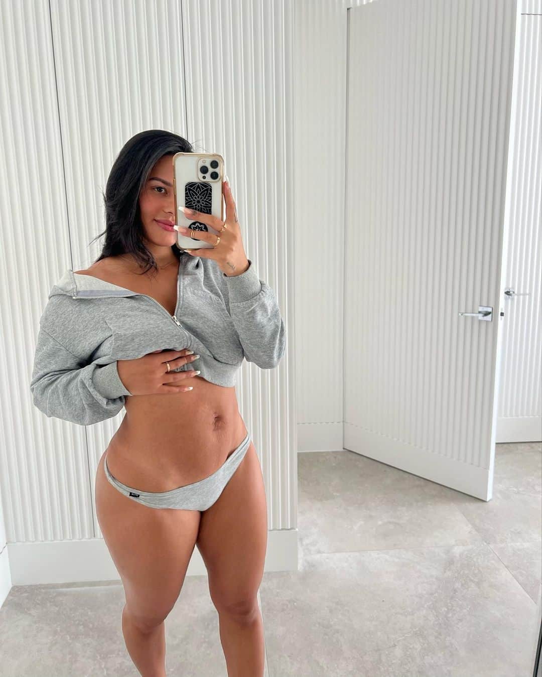 Katya Elise Henryさんのインスタグラム写真 - (Katya Elise HenryInstagram)「A 🍑 pic because WEEK 1 DAY 1 of the @wbkfit 8 week PROJECT BOOTY challenge 👏🏽 let’s gooooooo! We started today, but it’s not too late to sign up- link in bio 🧡」9月19日 8時42分 - katyaelisehenry