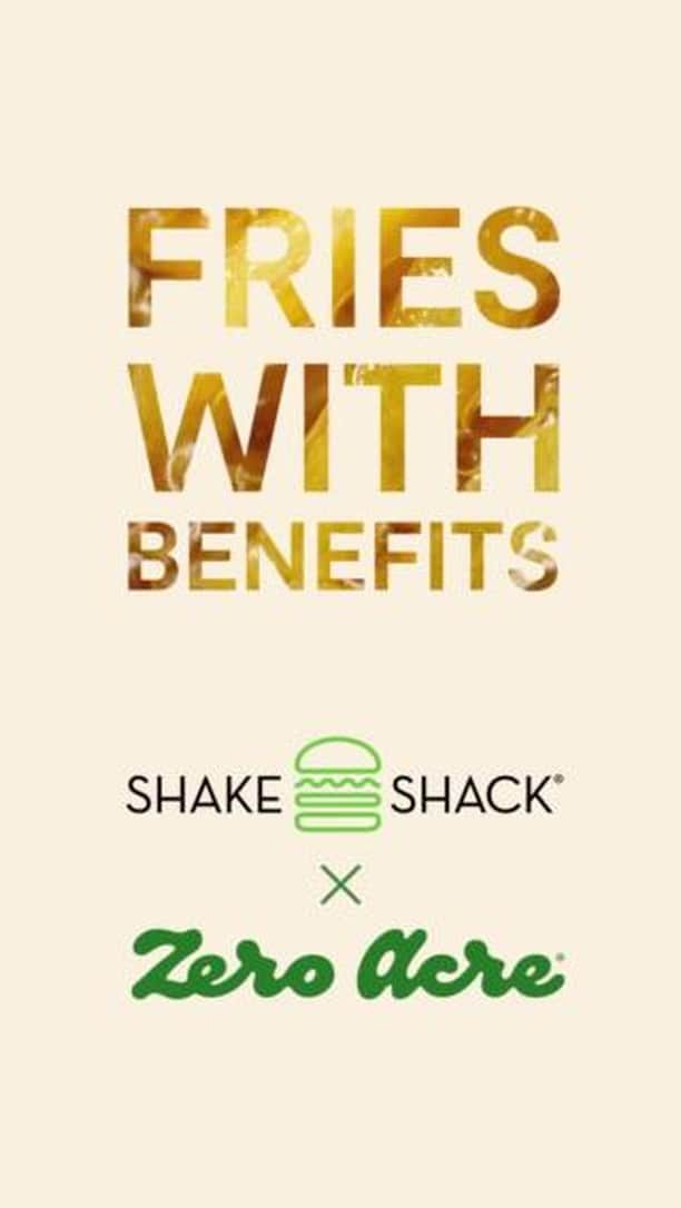 デイヴ・アスプリーのインスタグラム：「This is one of the most important changes to our food system you are going to hear about, and it's a really good one!  Toxic seed oils from soy, corn, sunflower, safflower, and many other plants fats contribute to diabetes which then contributes to cancer, heart disease, and it makes you fat. I’ve been writing about this since I started the blog in 2011.  I am profoundly grateful to be an early investor and advisor to @ZeroAcreFarms. They have been developing a new cultured oil made by fermentation. Their technology has the capability of converting lots of types of plants that we can't eat into oil that is far better for you because it is almost all monounsaturated.  That means we will be returning millions of acres of damaged soil and corn farmland back to prairie because there will no longer be a market demand for those nasty oils.  Zero Acre Farms is for healthier for you, healthier for the planet, and it will cost less than less healthy alternatives.  I am now a supporter of @shakeshack for being the first (of many to come) large chain restaurants switching to an oil that will not cause you to get fat. I still prefer tallow or duck fat when I can get it, and the truth is that the vast majority of people can’t afford to eat those every day at fast food restaurants. The way to change the health of the nation is to make healthier options at the same cost or lower than junk food..  I'm hoping this bit of fantastic news for you and the planet will brighten your day. Healthy products that cost less than unhealthy products will change the world. 🙏」