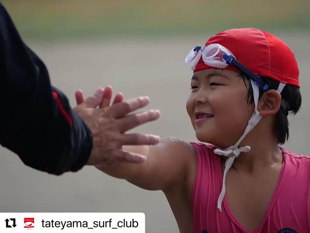 飯沼誠司さんのインスタグラム写真 - (飯沼誠司Instagram)「ホストクラブとして @tateyama_surf_club  準備してます！ 大会シーズンまだまだ続く…！  #Repost @tateyama_surf_club with @use.repost ・・・ 【第21回千葉県ライフセービング競技会・BOSO CUP 2023について】  この大会は、千葉県のライフセーバーの交流と水辺の事故防止の普及を目的として、千葉県内を中心に活動するライフセーバーが集うライフセービング競技会です。 今回で21回目となり、千葉県各地で開催されてきました。開催地ごとにオリジナル種目や運営を工夫して行うのも魅力のひとつです。 今年度は南房総市の南千倉海岸で開催することになりました。南千倉といえば、プロサーフィンの大会が開催される場所でもあり、そのエリアをお借りして、当日はどんなコンディションになるか楽しみです。  さて、今大会の参加資格の特徴としまして、高校生以下の選手についてはライフセービングを志す選手はどなたでも出場して頂けることにしました。 これは全国のジュニア・ユース選手にライフセービングスポーツの経験を沢山積んでもらいたいからです。「レースの経験に勝るものは無い」このことを私自身が体感して来ました。日本では、まだまだ出場機会が少ないライフセービングスポーツを千葉県から盛り上げていきたいという想いを込めさせて頂きました。詳細は参加募集要項を参照ください。 ご理解、ご協力のほど宜しくお願い致します。  第21回千葉県ライフセービング競技会・BOSO CUP 2023 大会実行委員長　館山サーフライフセービングクラブ　堀部雄大  ⚠️お申し込みは 当アカウント【BOSO CUP 2023 ストーリーハイライト】よりお願いします🙇‍♂️  #BOSOCUP2023 #lifesaving #lifesaver  #lifesavingsports #juniorlifesaving #ライフセービング #ライフセーバー  #ライフセービングスポーツ #ジュニアライフセービング #館山サーフクラブ #tateyamasc #南房総市 #南千倉海岸」9月19日 9時18分 - seiji_iinuma