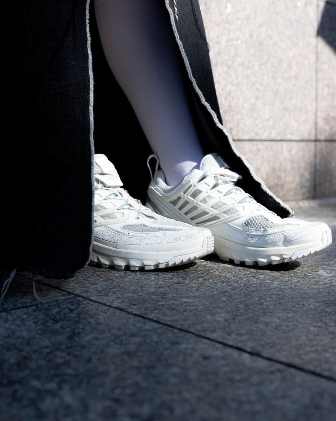 Fashionsnap.comさんのインスタグラム写真 - (Fashionsnap.comInstagram)「Name: akane⁠ Age: 26⁠ Occupation: seemstress⁠ ⁠ Tops #obsess⁠ Skirt #obsess⁠ Shoes #Salomon⁠ ⁠ Photo by @iam_____riku⁠ ⁠ #スナップ_fs #fashionsnap #fashionsnap_women⁠」9月19日 10時00分 - fashionsnapcom