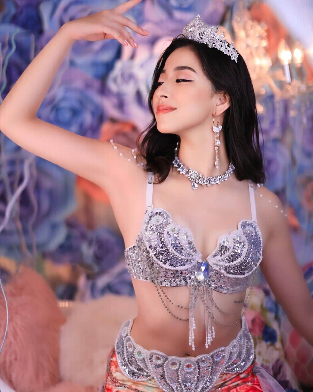 舘林佳史さんのインスタグラム写真 - (舘林佳史Instagram)「大人気人魚姫撮影❣️ 美しすぎるマーメイド🧜‍♀️✨  自社スタジオ  model:園子 @sonokomagata    legend universal japan 日本代表グランプリ👸🇯🇵 @miss.mrs.legenduniversaljapan   リニューアルした静岡スタジオで バレエレオタード作品作り✨   誰でも物語の主人公になれるをキャッチコピーに ドラマや映画の物語のワンシーンの様なDramaticStoryPhotと言う名前で活動作品作りをしています。  大好評のドラマティックフォトのご依頼はこのクオリティーで30000円〜(ほぼ諸経費)で受け賜わっています)^o^(   素敵な作品を一緒に作りたい！コラボレーションしたい 美容師・メイクアップアーティストさん ・服飾デザイナーさんクリエイターさんも随時募集中です✨  お姫様になりたい👸物語の主人公になってみませんか^ ^⁉︎  たった一枚の写真で人生が変わる‼️  ドラマティックフォト撮影に興味がある方撮影依頼 お待ちしてます☺️💓  モデル宣材撮影 コンポジ Book作り プロフィール撮影 ブライダルフォト記念撮影 衣装レンタル 成人式 着物ドレスロケーションフォト スチール サロンモデル撮影 写真集等撮影のご依頼何でもお気軽にお問い合わせDM下さい✨  ༚┈❁┈༚༝༝༚┈❁┈༚༝༝༚┈❁┈༚༝༝༚┈❁┈ ༚༝༝༚┈❁┈ . ． #レジェンドユニバーサルジャパン  #レジェンドユニバーサル日本代表  #ドラマティックフォト #マーメイド #人魚 #人魚姫 #アリエル #美女 #ポートレート #作品作り #モデル #モデル募集 #スタジオ #自社スタジオ #スタジオ撮影 #撮影依頼受付中」9月19日 10時04分 - tatephotox