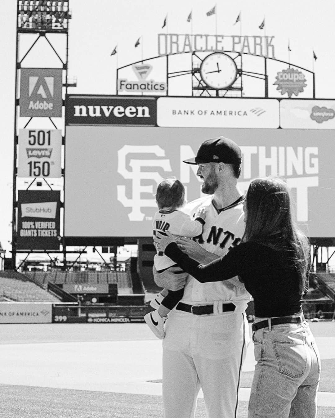 アレックス・ウッドさんのインスタグラム写真 - (アレックス・ウッドInstagram)「baby’s first baseball szn… i remember when we used to dream about this 🎞️🥲🫶🏼captured on a mix of film/digital by @elizabethpishalphoto」9月19日 10時41分 - awood45