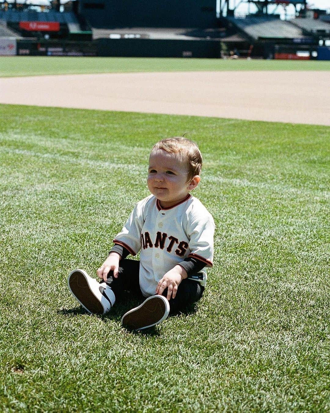 アレックス・ウッドさんのインスタグラム写真 - (アレックス・ウッドInstagram)「baby’s first baseball szn… i remember when we used to dream about this 🎞️🥲🫶🏼captured on a mix of film/digital by @elizabethpishalphoto」9月19日 10時41分 - awood45