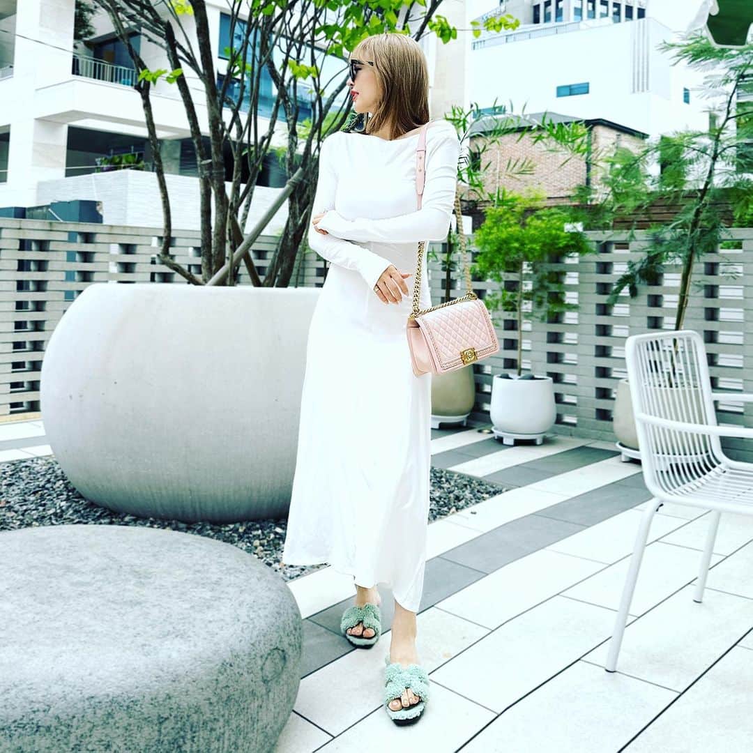 Select Shop MIRROR9さんのインスタグラム写真 - (Select Shop MIRROR9Instagram)「New Arrival ✔︎Chealsea flare onepiece ¥15,400(tax in) color/BK WH   model  1〜5  162cm  6〜10 164cm  #MIRROR9 #ミラーナイン」9月19日 10時51分 - mirror9official