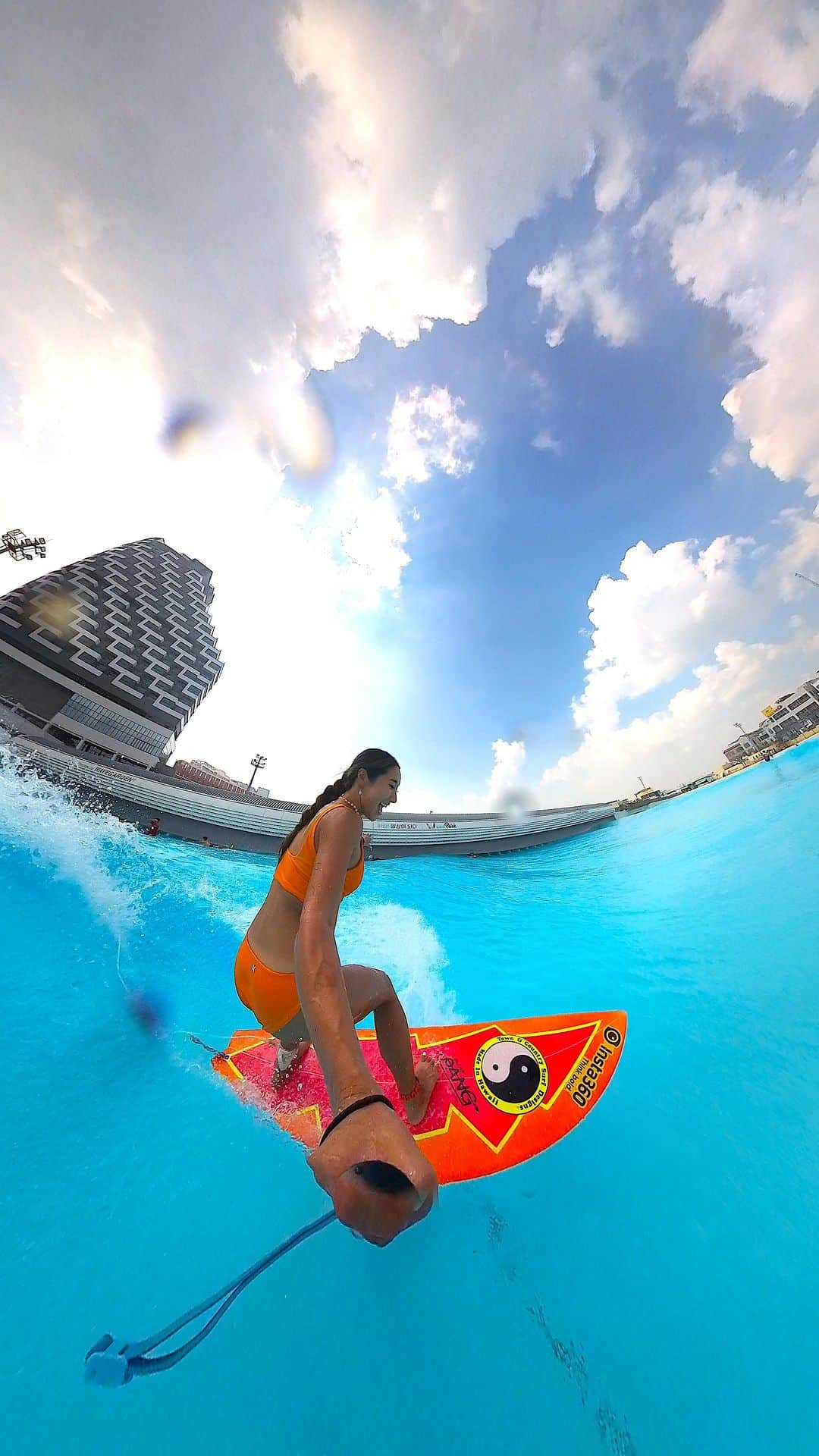 MAIMAIのインスタグラム：「Korea wave park🏄‍♀️ Insta360 x3で自撮りしてみた💕📸 韓国WAVEPARK 上級編✨ YouTubeもupしたので是非みてください💓 （この波は中級M3です✨）  SHOT ON  @insta360  @insta360_jp 🚩 @wavepark__  #insta360のある生活  #インスタ360x3  #Insta360  #insta360カメラ  #teaminsta360  #インスタ360  #Insta360official  #360度カメラ  #wavepark  #waveparkkorea  #人工サーフィン  #wavepark  #まいまいですやん  #波乗り女子  #surfergirl  #surferlife  #ビキニサーフィン」