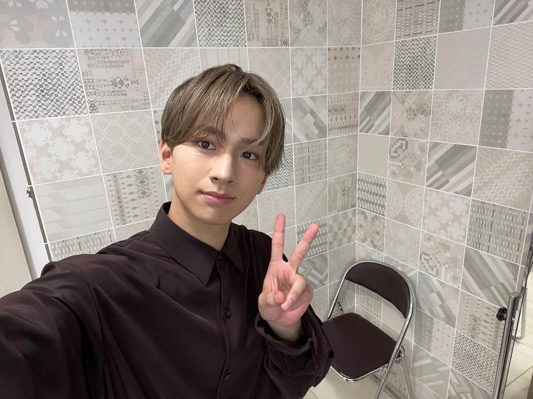 佐藤友祐 のインスタグラム：「✌️」