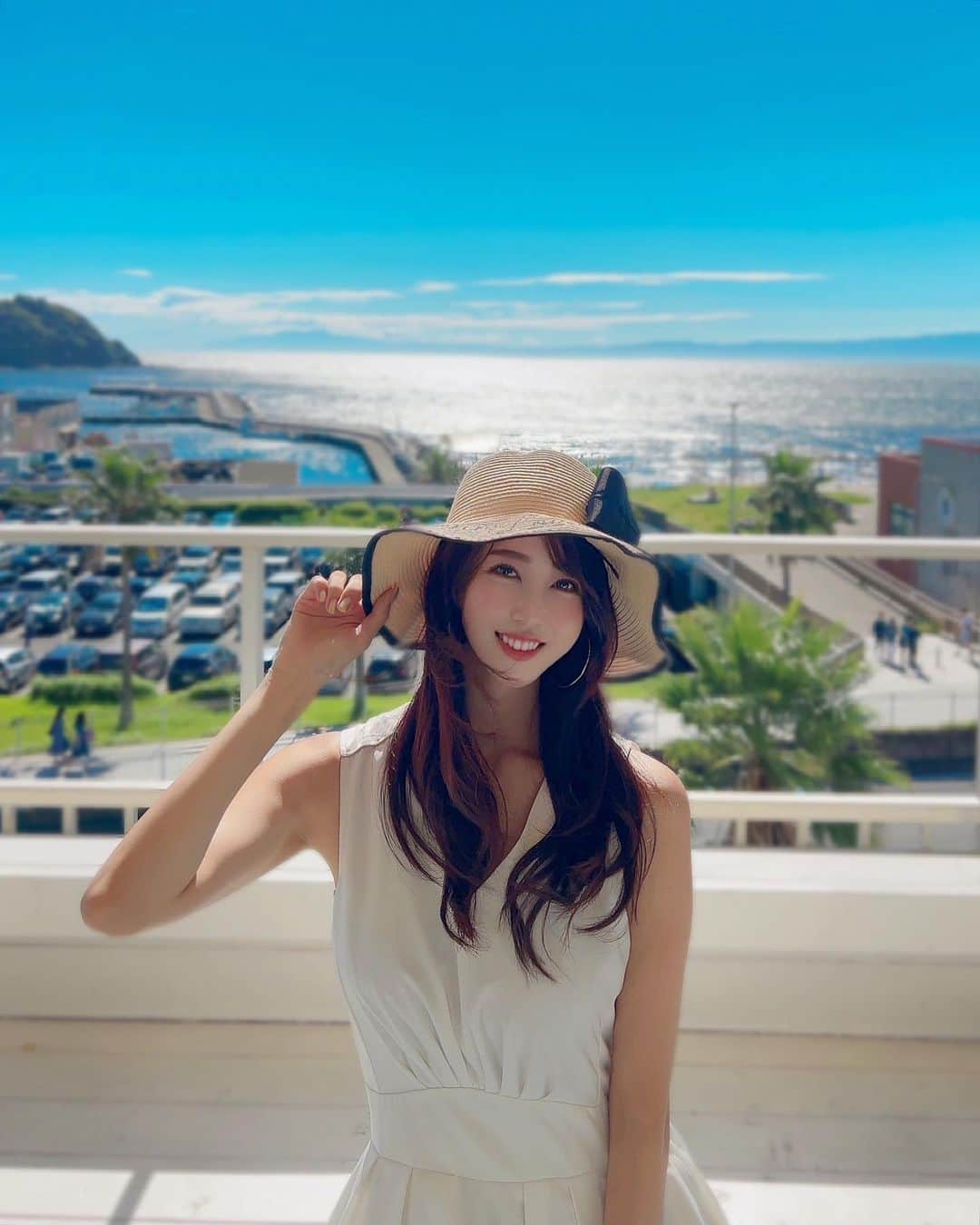 竹内紫麻さんのインスタグラム写真 - (竹内紫麻Instagram)「SUMMER AIN'T OVER YET❤️  大好きな海🏖️  大好きな友人🩵  素敵な時間が元気の源⭐️  まだまだ夏は終わらない💪  終わらせない💪笑  #海好き #beach #まだ夏を終わらせない  #夏を終わらせない   #夏を終わらせないプロジェクト  #夏を終わらせないキャンペーン   なんじゃそりゃ😆笑」9月19日 20時52分 - shimax1223