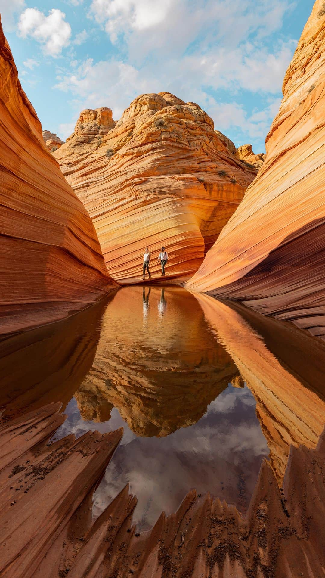 Wonderful Placesのインスタグラム：「You need to win the lottery to see this place 😍 How? ↓ - 📍: The Wave - Arizona 🇺🇸 - To reach the Wave you will need a permit. Only 64 people can hike to the wave daily. That’s why there is a lottery system where you can win a permit.  There is a upfront advanced lottery 4 months before the permit date. And a daily lottery two days before the permit date.  We joined the daily lottery and the 2nd time we won the permit! 🥳 We were super lucky as the chances are not high to win. That’s why we had planned to stay in the area 2 weeks so we could join the lottery everyday until we got the permit.   If you haven’t been lucky in the past keep trying! 🥰 ————————— . . . #arizona #usa #naturelovers #hiking #hikingadventures #hikingculture #exploremore #naturegeography #earthfocus #discoverearth #wandergram #exploreeverywhere #travelawesome」