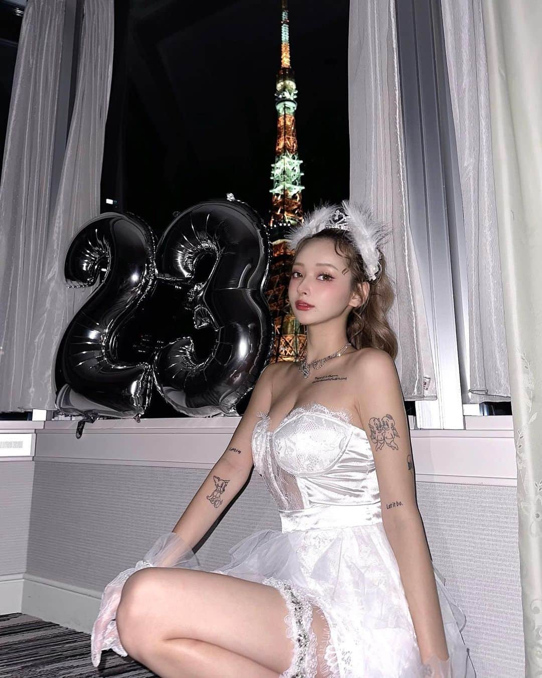 PyunA.(ぴょな)さんのインスタグラム写真 - (PyunA.(ぴょな)Instagram)「ぴょな、23歳になりました🐰🤍 皆たっくさんのお祝いメッセージ本当にありがとう🥹いつも皆の言葉にすごくすごく救われてます！ もっともっと成長するのでこれからも応援してくれると嬉しいです🥺 素敵な23歳になります🎀」9月19日 21時08分 - _000919_