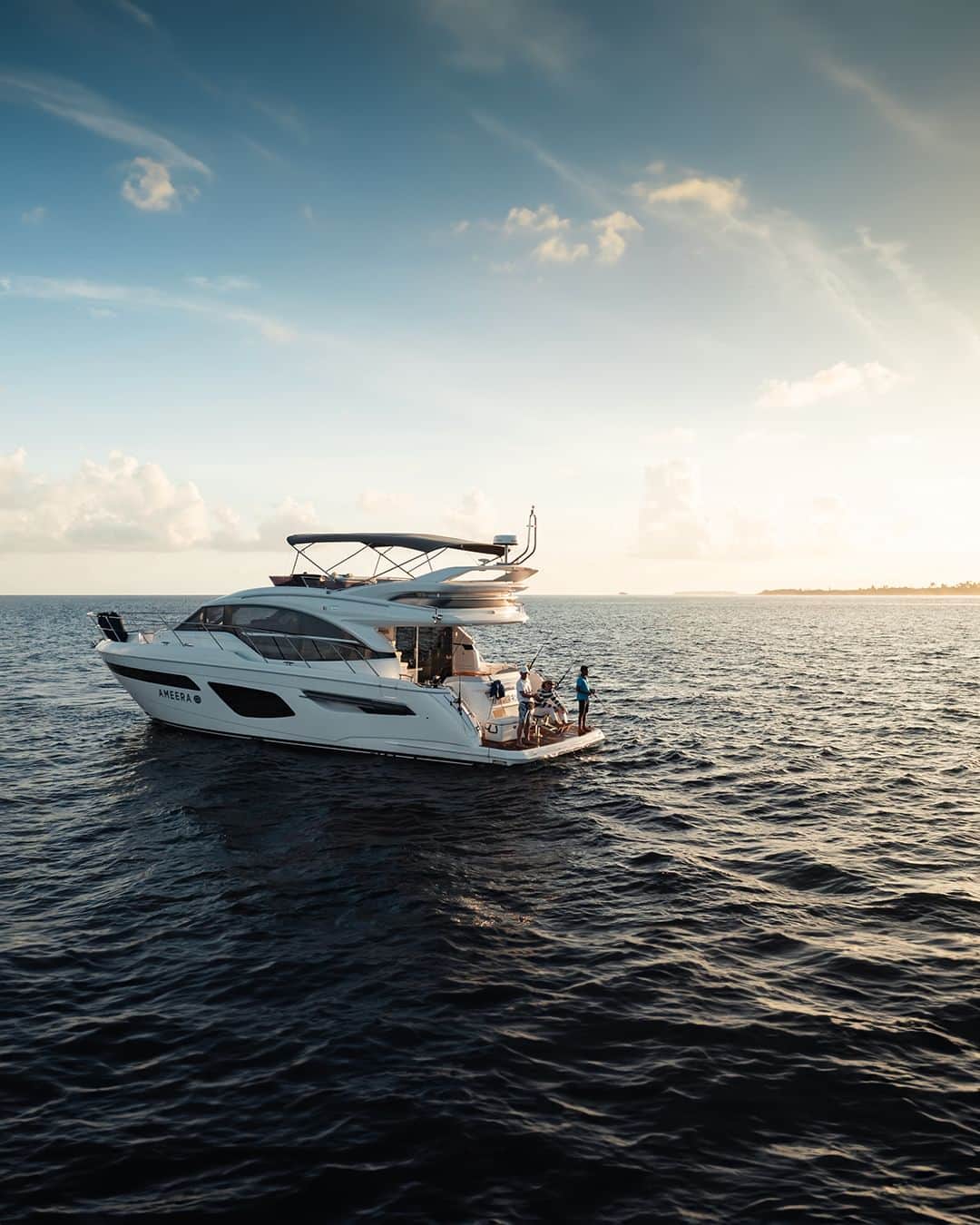 Velaa Private Islandのインスタグラム：「An experience for even the most avid angler, venture out with our expert fishing guides amongst the glistening waters of the Indian Ocean. #VelaaMoments #VelaaPrivateIsland」