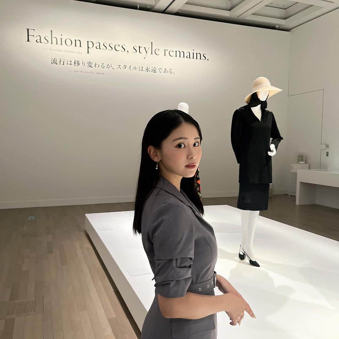 もかさんのインスタグラム写真 - (もかInstagram)「イヴ・サンローラン展 時を超えるスタイル にご招待していただいて行ってきました ...