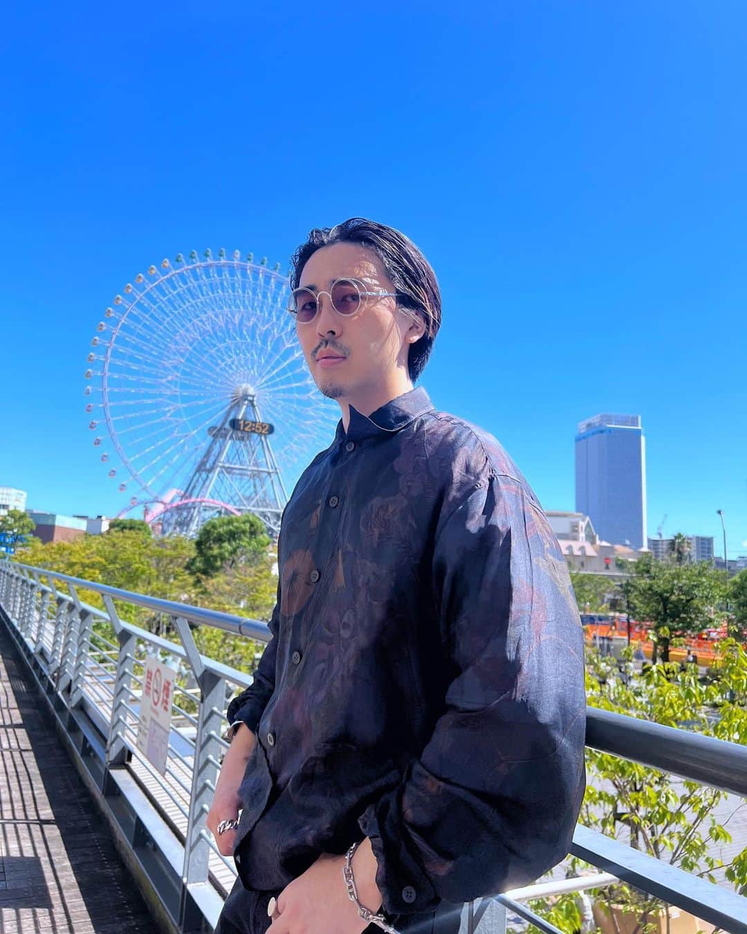なかむのインスタグラム：「まだ暑かったです。  #driesvannoten #maisonmargiela #hermes」