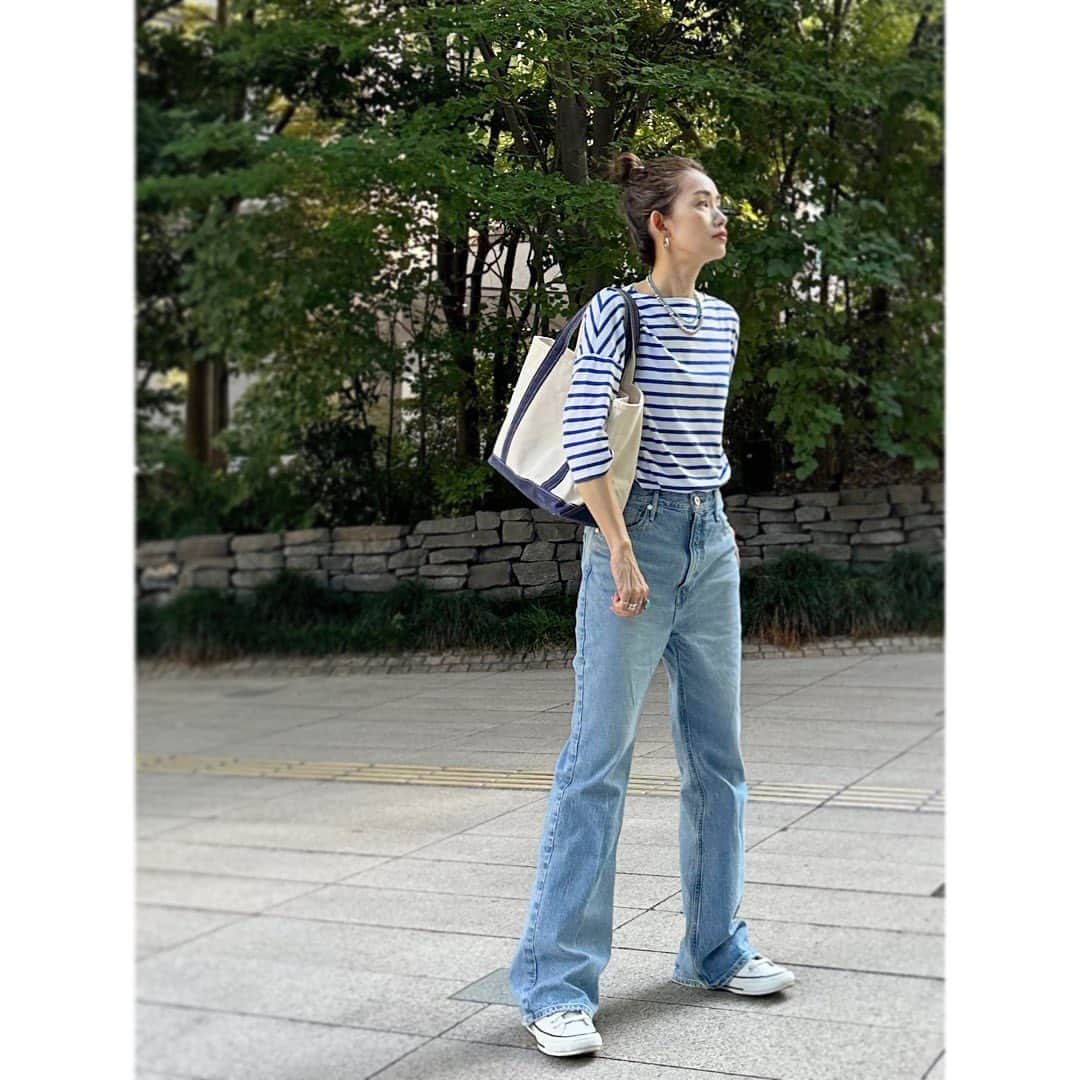 武藤京子のインスタグラム：「* * ボーダー🦓 に デニム👖に スニーカー👟 * 10年後も20年後も 着られるといいな…😆 * #saintjames #upperhights #llbean #converse #アメブロ更新しました」