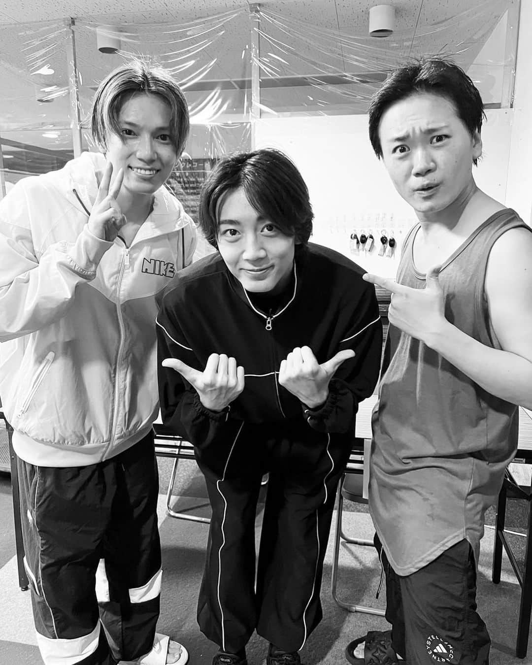 のインスタグラム：「♡ #長妻怜央 #れおちゃん #まさかの御来場 #最初冗談かと思った #アクティブがすぎる #めちゃくちゃ良い子 #ただボケの量が多め #ツッコミの修行 #演劇グランプリ #れおのおかげでチーム力あがると思う #そういえば会って二日目 #ちゅーるでもあげたっけか ？ #おかげで明日も頑張れますわ ♡#ありがとう」