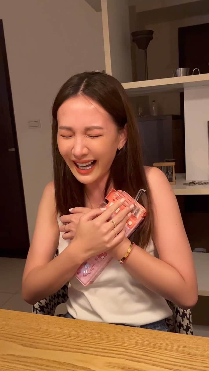 アンバー・アンのインスタグラム：「我姐療癒了我的內在小孩🥺」