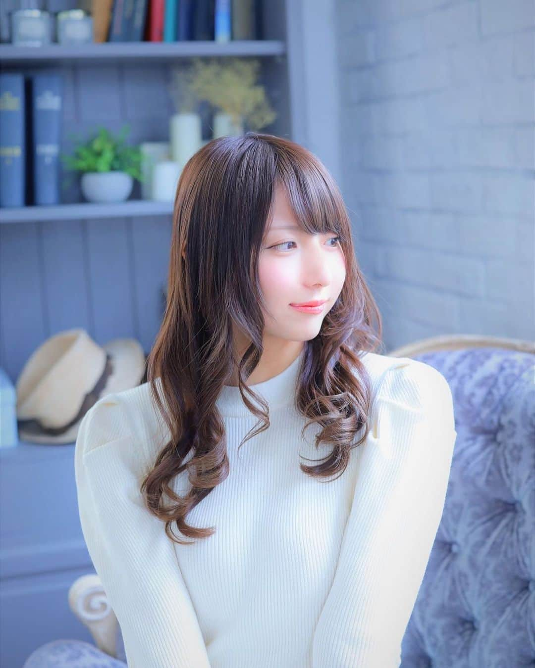 rinoのインスタグラム：「#巻き髪　#ヘアアレンジ #hairstyle 💇‍♀️」