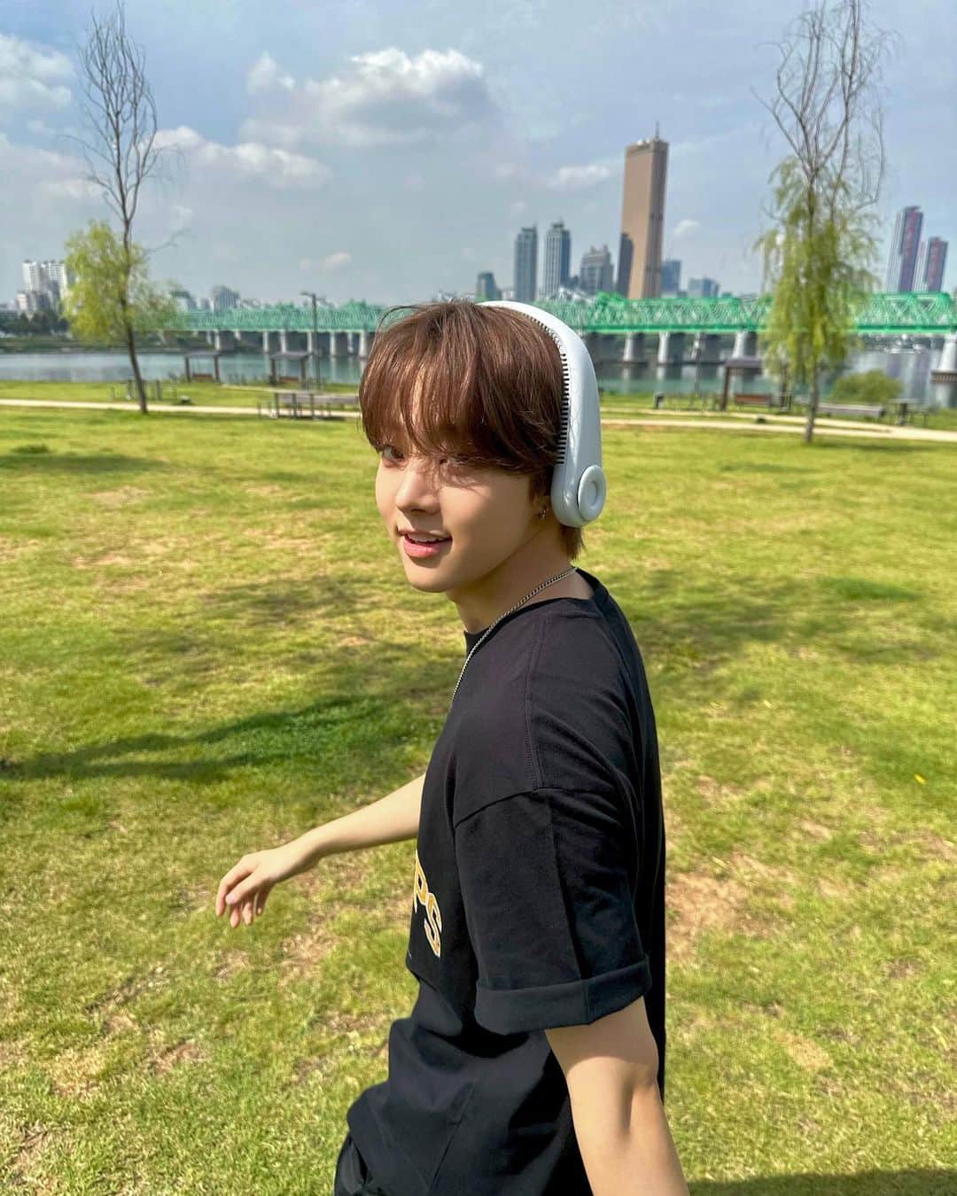 のインスタグラム：「🍊♬♪ #andTEAM #앤팀 #EJ」