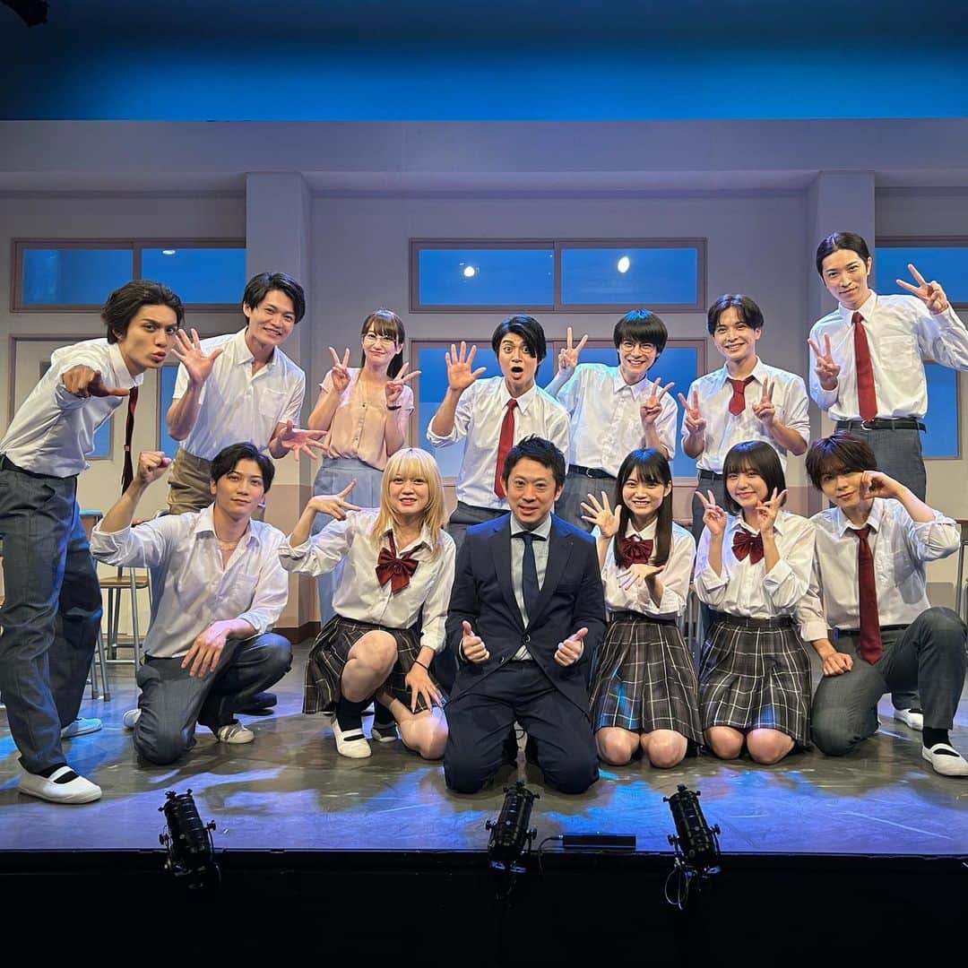 吉田知央のインスタグラム：「舞台「あゝ青春の血は燃ゆる」  全公演終了致しました。 ありがとうございました！」