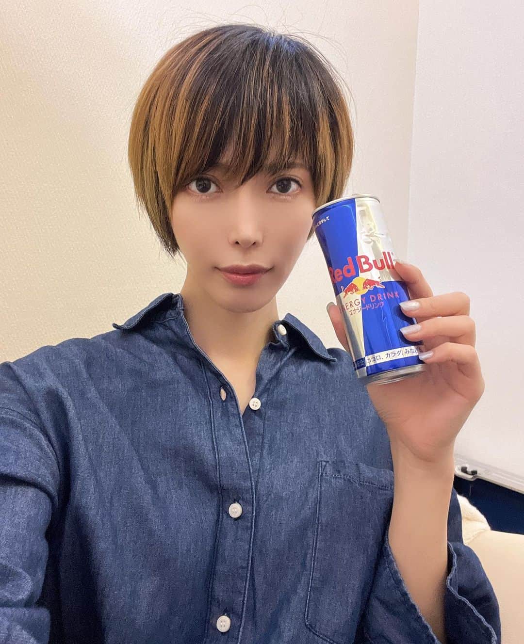 君島みおのインスタグラム：「最近糖質摂りすぎています 午後も頑張りましょう」