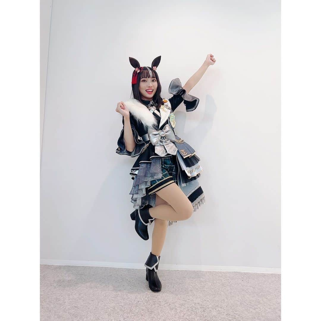 矢野妃菜喜さんのインスタグラム写真 - (矢野妃菜喜Instagram)「🐎 『5th EVENT 第2公演 -GAZE- 』 両日無事ゴールインしました🖤  第2公演ということで前回のWISHとは全然違う衣装や演出でしたねー！  個人的には今回はトレセン音頭での太鼓🪘 そしてDAY2のぱか☆アゲダンスショー💃 あと何より、キタサト2人でセンターに立てたこと。  前回はテイオーさんと2人でしたがまた違う嬉しさがありました。  テレビアニメ3期ももう目前。 楽しみだなあ。 色んな可能性を感じたライブでした♡  改めてたくさん声出して、応援して、見守ってくれて、本当にありがとうございました🥰 #ウマ娘 #ウマ娘5th名古屋d1 #ウマ娘5th名古屋d2 #ウマ娘5thツアー #キタサンブラック」9月19日 13時20分 - yano_hinaki35