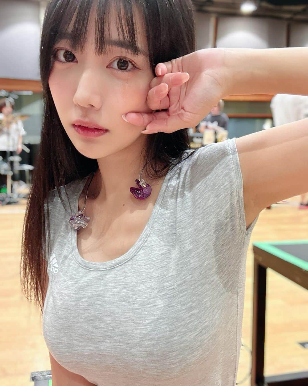 天羽希純のインスタグラム：「汗かいた🥺  9.28フルバンドセットワンマンにむけてリハ中！ 🎫チケット詳細 r-t.jp/2i0928」