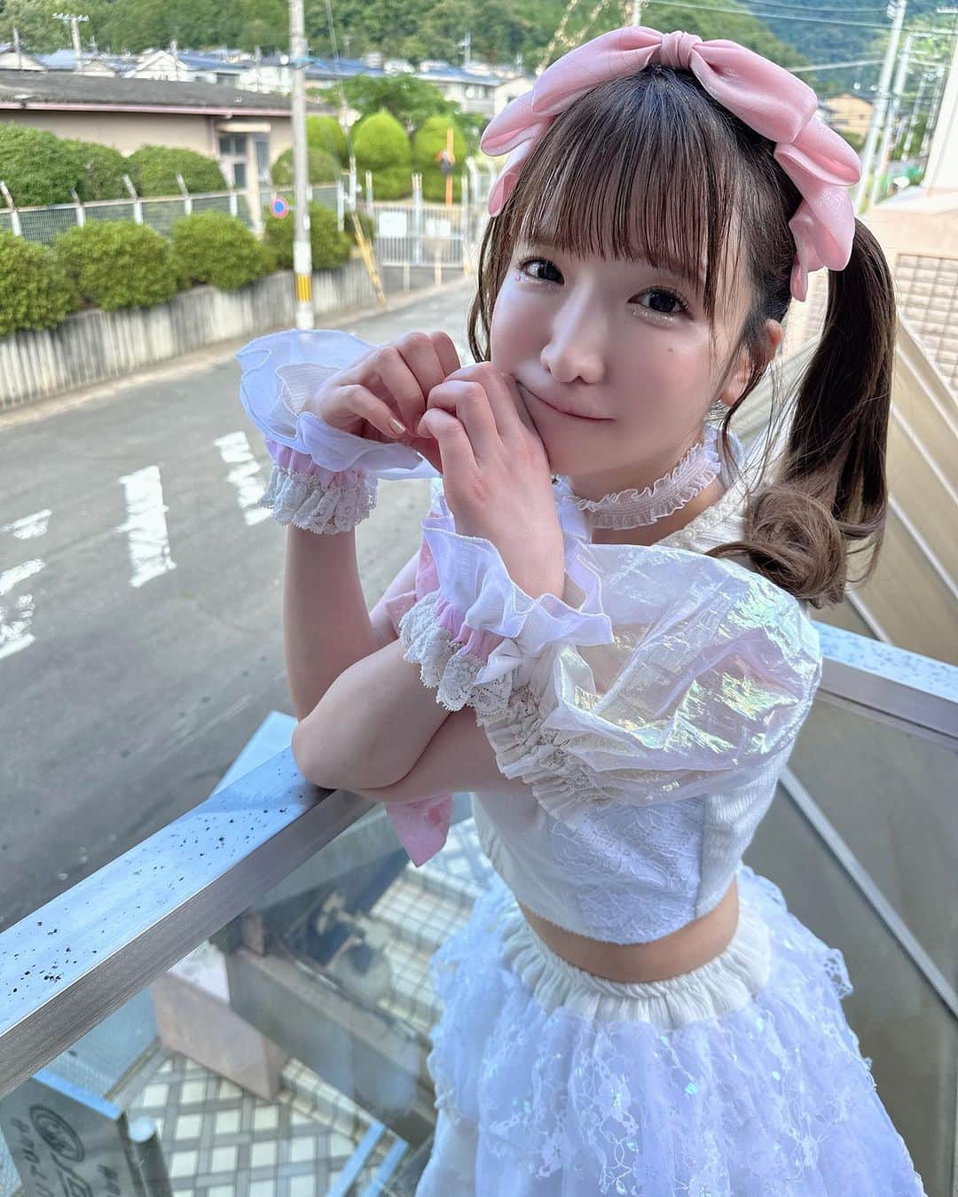もえのあずきさんのインスタグラム写真 - (もえのあずきInstagram)「京都ー！！ #もえあず#アイドル衣装#ピンク担当#ツインテール」9月19日 13時33分 - moeazukitty