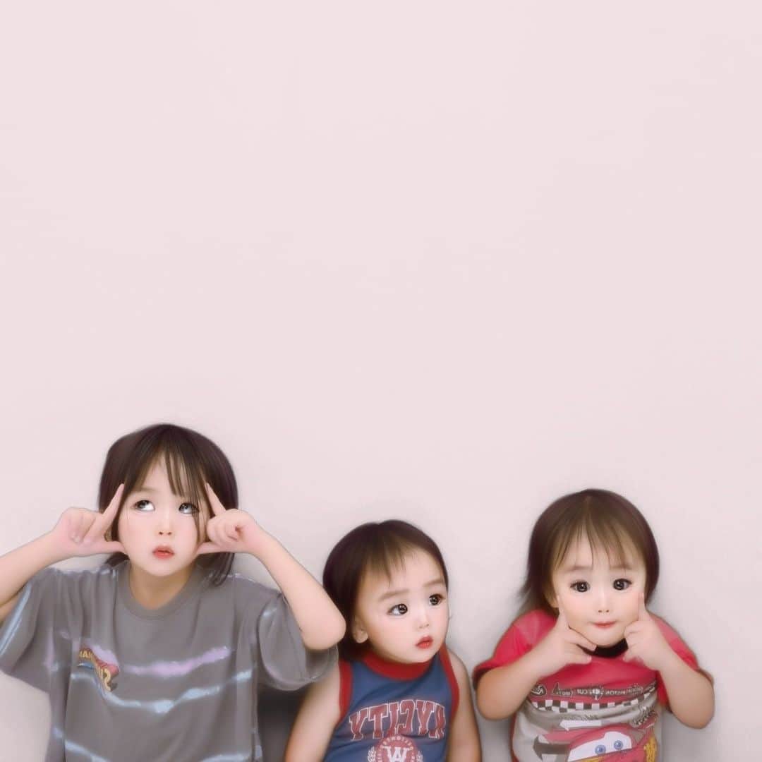 森ケの暴走ブラザーズのインスタグラム：「オクたまに人って認識されてないんおもろいw やっぱり息子たちはノーマルカメラが好き。」