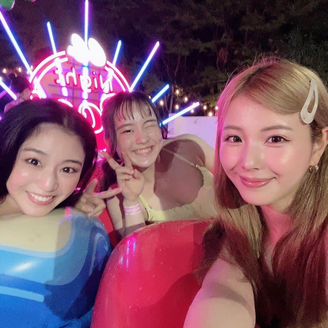 倉田瑠夏さんのインスタグラム写真 - (倉田瑠夏Instagram)「東京タワー🗼✨  #東京タワー #ナイトプール #friends #bff #三姉妹 #浅井三姉妹 #love #夏の思い出 #東京プリンスホテル #tokyotower #tokyo #tokyoprincehotel #nightpool #ig_japan #discovertokyo #explorejapan #japanesegirl #萌 #自拍 #模特 #粉我 #tbt  #unknownjapan #girls #水着 #japanAdventure #🗼 #👙」9月19日 14時58分 - ruka.kurata