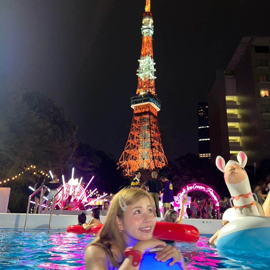 倉田瑠夏さんのインスタグラム写真 - (倉田瑠夏Instagram)「東京タワー🗼✨  #東京タワー #ナイトプール #friends #bff #三姉妹 #浅井三姉妹 #love #夏の思い出 #東京プリンスホテル #tokyotower #tokyo #tokyoprincehotel #nightpool #ig_japan #discovertokyo #explorejapan #japanesegirl #萌 #自拍 #模特 #粉我 #tbt  #unknownjapan #girls #水着 #japanAdventure #🗼 #👙」9月19日 14時58分 - ruka.kurata