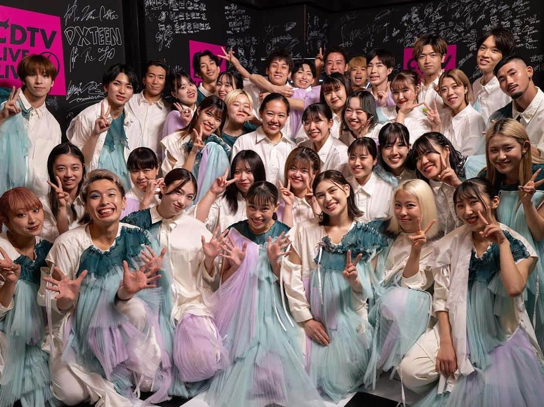 tsmshibuya_datokyoさんのインスタグラム写真 - (tsmshibuya_datokyoInstagram)「CDTVライブ!ライブ! 2時間スペシャル前編  ゆず「ビューティフル」TV初披露！こちらにも在校生が出演させて頂いております！ TAKAHIRO先生、ありがとうございました！✨  #tsmshibuya#datokyo#dancer#student#portrait#dance#actor#voiceactor#musictechnology#vocal#musician#concert#musicbusiness#shibuya#声優#俳優#アクター#ミュージカル #ゆず #ビューティフル #CDTV」9月19日 14時57分 - datokyo_tsmshibuya