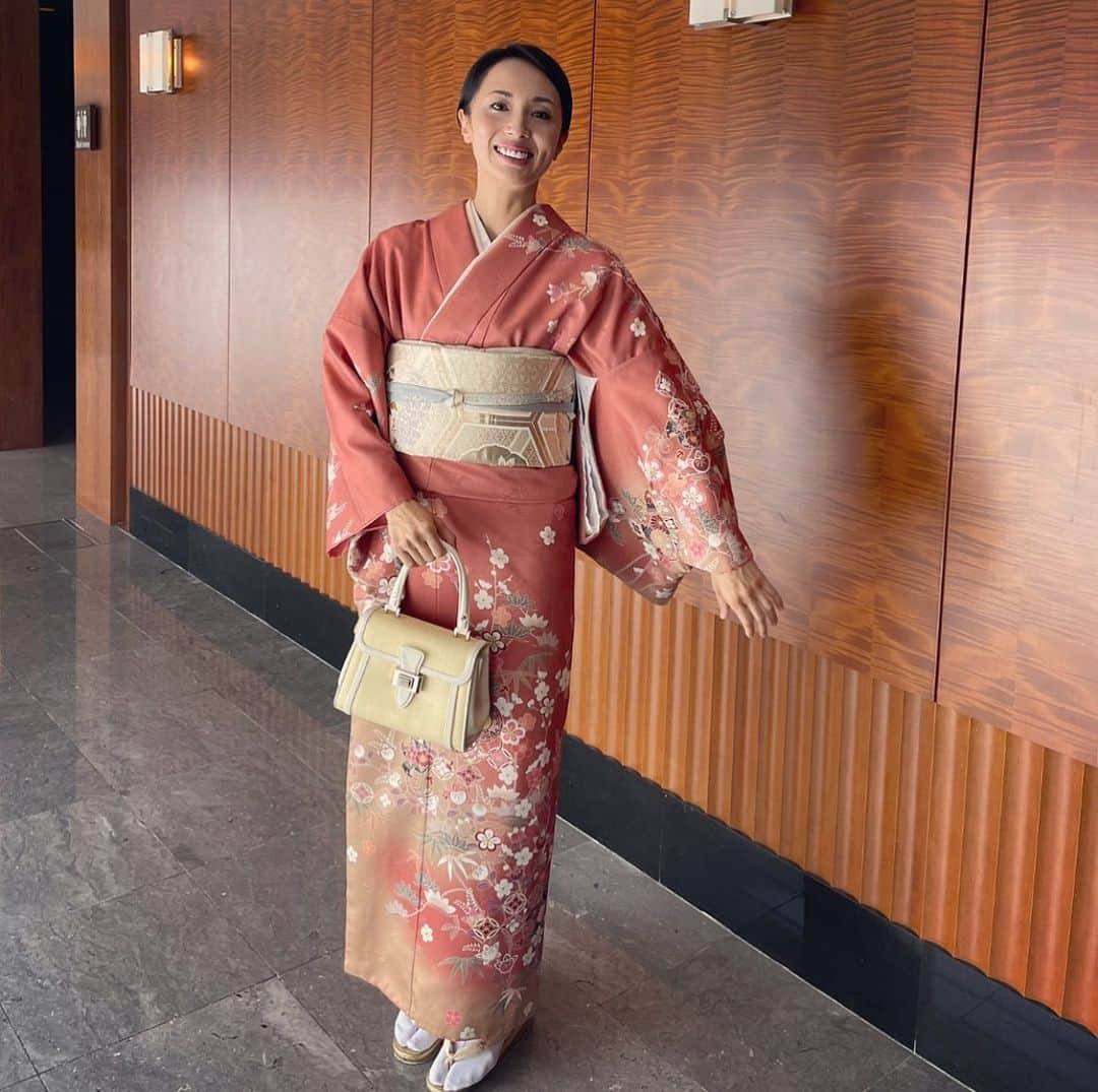 楊原京子のインスタグラム：「🇯🇵🍵🍂📷」