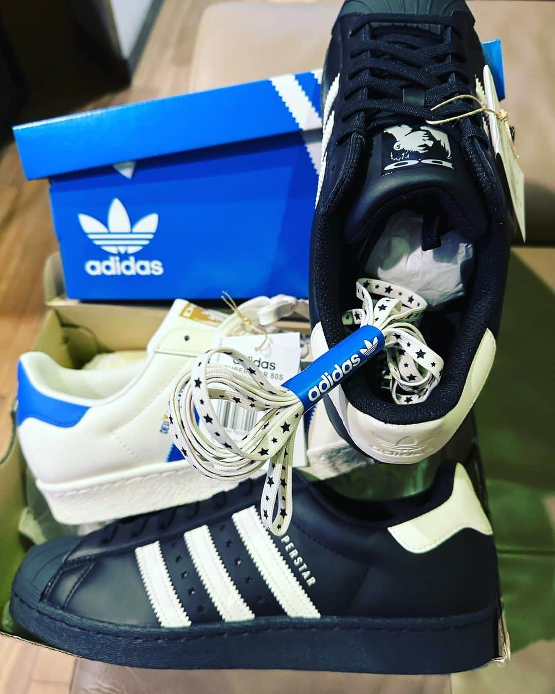 イ・ヒョンドさんのインスタグラム写真 - (イ・ヒョンドInstagram)「#듀스 #아디다스 #슈퍼스타 #DEUX #adidas #superstar  Soon」9月19日 15時11分 - hyundolee_